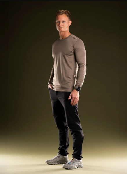 Fusion Shelter Pants Unisex outdoorbukser med 'Wick and Repel' behandling for let vandafvisning og svedtransport. Fremstillet af vævet elastisk metervare med to store lommer, Fusion Powerlock sømme og STANDARD 100 by OEKO-TEX® certificering