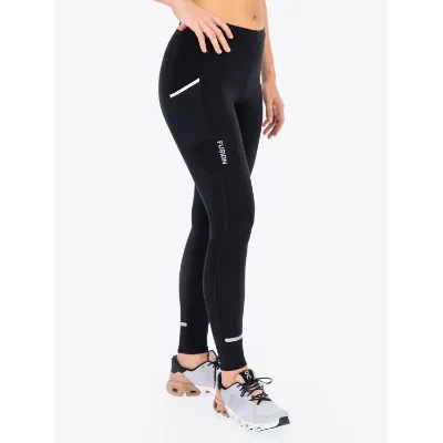 Sorte Fusion Hot Long Tights - Varmeløsning til kølige vintermåneder. Finstrikket materiale modstår vind og kulde, mens den bløde bagside bevarer kroppens varme.