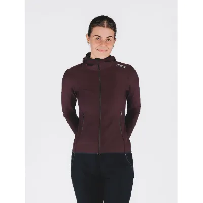 Stilfuld og funktionel Women's Recharge Hoodie med lynlås, opkradset fleece og unik isoleringsevne. Perfekt til aktive kvinder, der søger komfort og stil i farven Aubergine