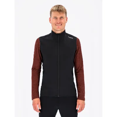 Fusion Recharge Softshell Vest er din pålidelige ledsager til en aktiv hverdag, der leverer alsidig funktionalitet og komfort i ét. Med sin vand- og vindafvisende konstruktion og velventilerende design holder denne vest dig beskyttet og behagelig under forskellige vejrforhold.