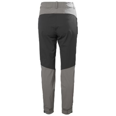 Helly Hansen Women’s Vika Tur Bukser 2.0. Disse bukser kombinerer holdbarhed med komfort, med forstærkede paneler og praktiske detaljer såsom justerbare bundben og håndlommer. Oplev ultimativ bevægelsesfrihed og pålidelig beskyttelse mod elementerne, uden at gå på kompromis med stilen. i farven concrete - som er grå og sort