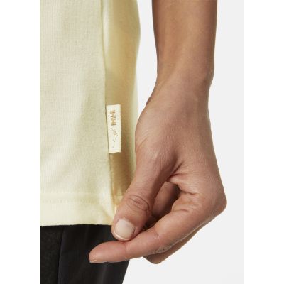 Helly Hansen Women's Skog Recycled Graphic T-Shirt i knækket hvid med grønt print midt på brystet
