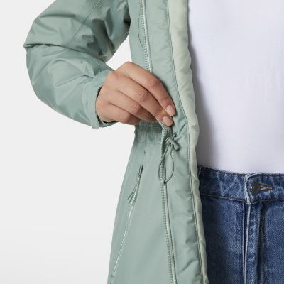 Helly Hansen Westport Isoleret Frakke til kvinder – stilfuld og vandtæt frakke med let isolering, perfekt til pendling og urbane aktiviteter.